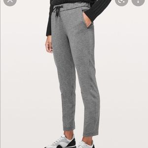 Lululemon on the fly pant